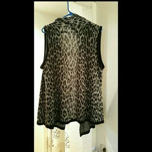 Art And Soul Sweaters - Art and Soul leopard print cardigan Art And Soul Sweaters - Art and Soul leopard print cardigan